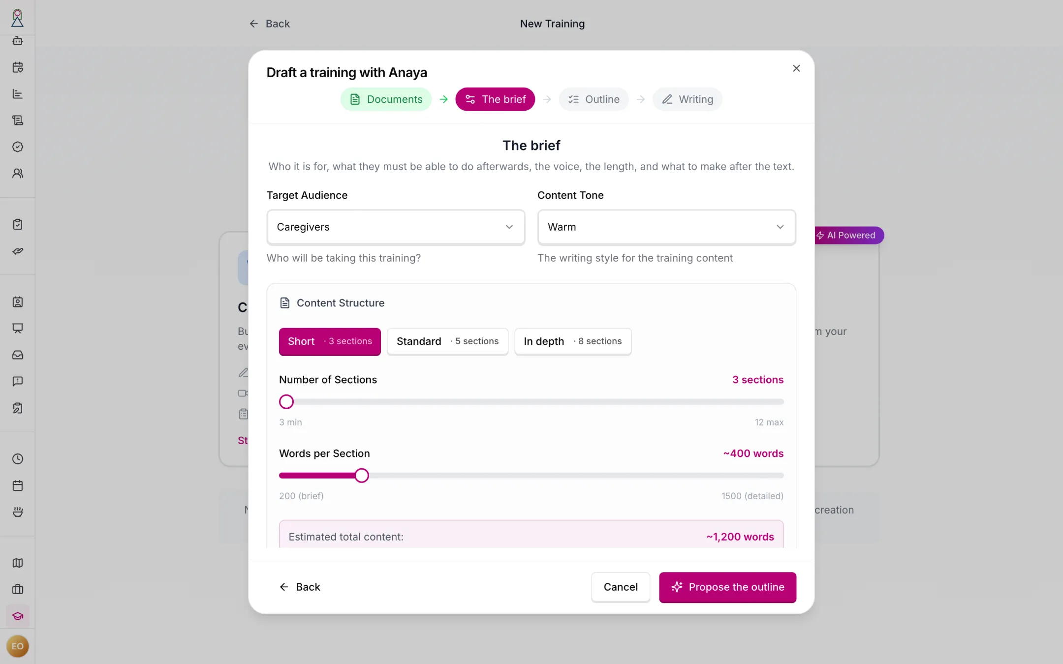 The brief step of drafting a training with Anaya: for caregivers, a warm tone, short with three sections